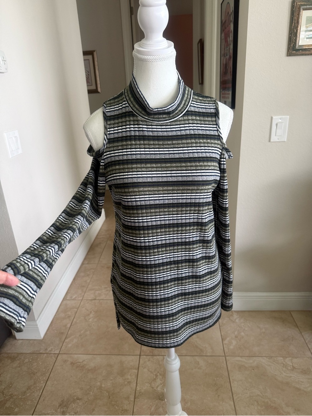 New w/o tags Striped Cold-Shoulder Mock Neck sweater - Olive, Black & White